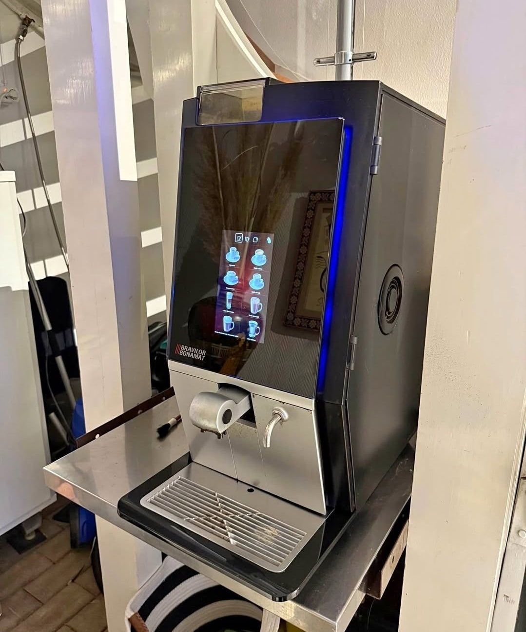 Bonamat Esprecious 22 – Professional Fully Automatic Coffee Machine (Used, 3 Years, Excellent Condition)